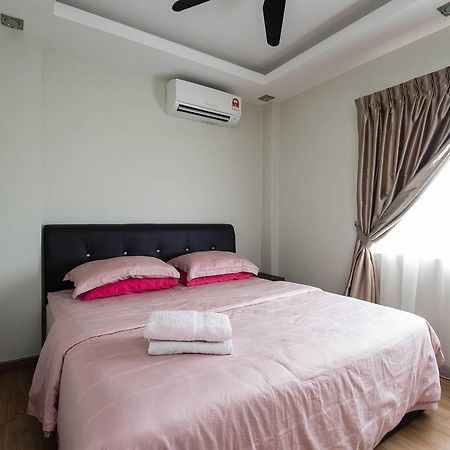 Rusnoor Homestay Bukit Jelutong Shah Alam Ngoại thất bức ảnh